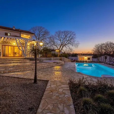 Laria Holiday home *